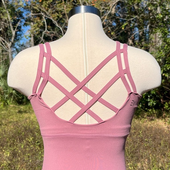 5/$25 Strappy Athletic Top - Picture 5 of 6